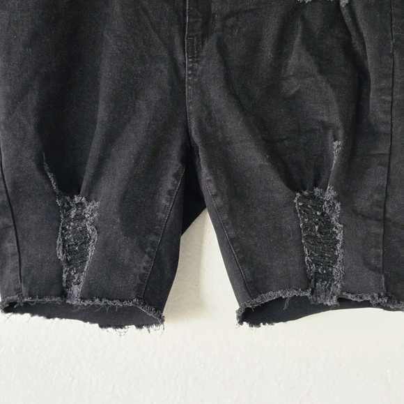 Pacsun women's Ripped Jean Shorts Pants, Size 4XL NWOT black Gym Sports Outdoor - Picture 3 of 10